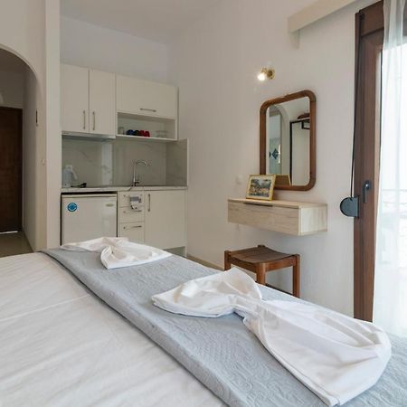 Hotel Postman'S House à Parga Extérieur photo