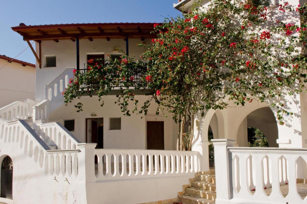 Hotel Postman'S House à Parga Extérieur photo